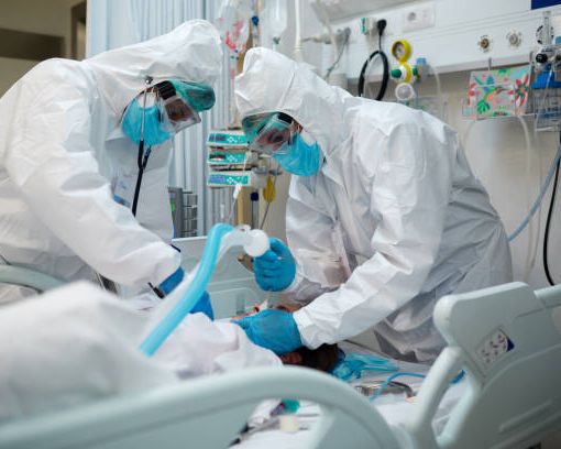 Covid, in Piemonte lieve flessione dei contagi. Ma si contano altri 18 morti e un +5 tra i ricoverati in terapia intensiva