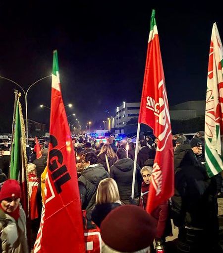 fiaccolata di solidarietà