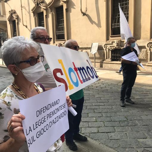 &quot;Salviamo la legge piemontese contro il gioco d’azzardo”: Libera e Acli lanciano l’allarme ludopatia in Piemonte [VIDEO]