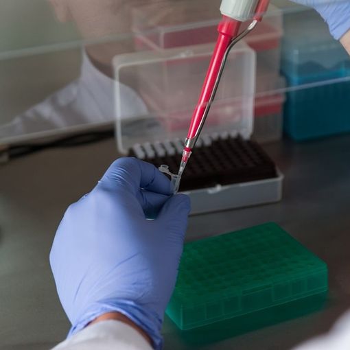 Sanità, i sindacati in trincea per difendere i Laboratori analisi di Rivoli, Pinerolo e Susa: &quot;Non valorizzati nemmeno contro il Covid&quot;