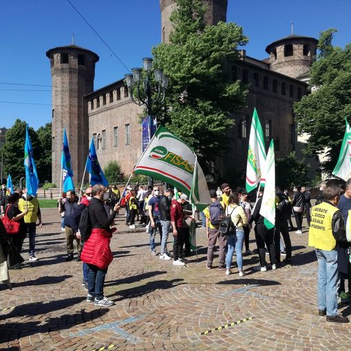 Manifestazione gioco legale sotto la Prefettura