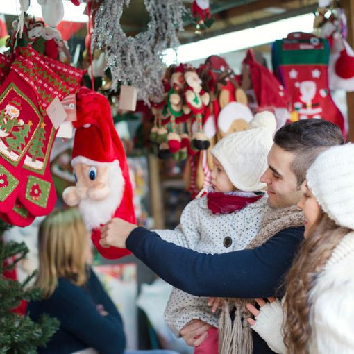 Tredicesime, in arrivo 3,5 miliardi per i piemontesi. Natale, boom dei consumi (+27,7%), ma diminuisce la spesa per i regali