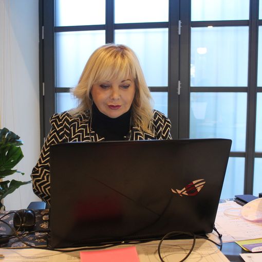 Claudia Gallipoli, Amministratore delegato dell'agenzia immobiliare Qui le Case più belle