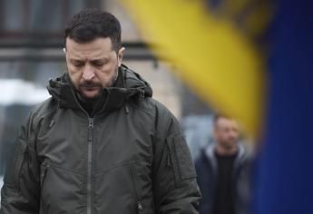 Ucraina, l'allarme di Zelensky: &quot;Nordcorea addestra 10mila soldati per aiutare la Russia&quot;