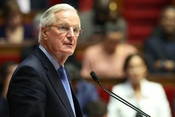 Francia, Barnier all'Eliseo da Macron per rassegnare le dimissioni