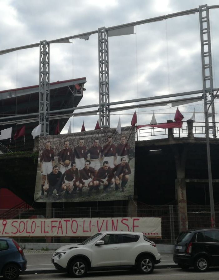 71 anni dopo il Grande Torino non è morto, è soltanto in trasferta. Don Riccardo: &quot;Il suo insegnamento è sempre valido&quot; (FOTO e VIDEO)
