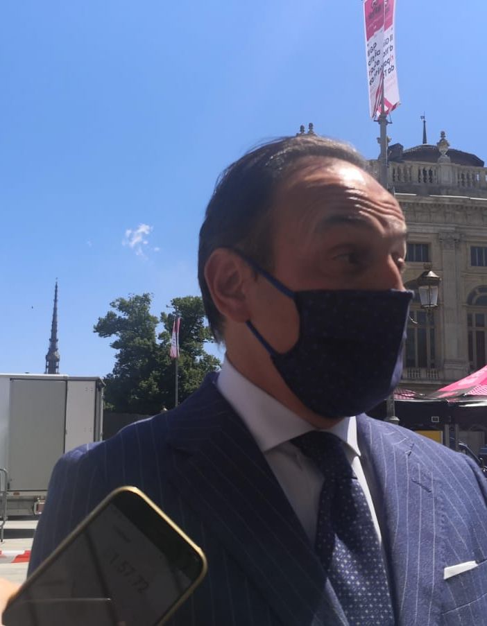 Il Piemonte contro i colossi dell’online, Cirio: “Aumentare la web tax al 30%”