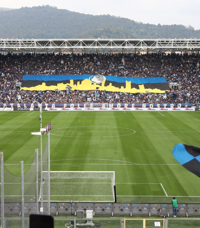 Intesa Sanpaolo sponsor di Atalanta Bergamasca Calcio