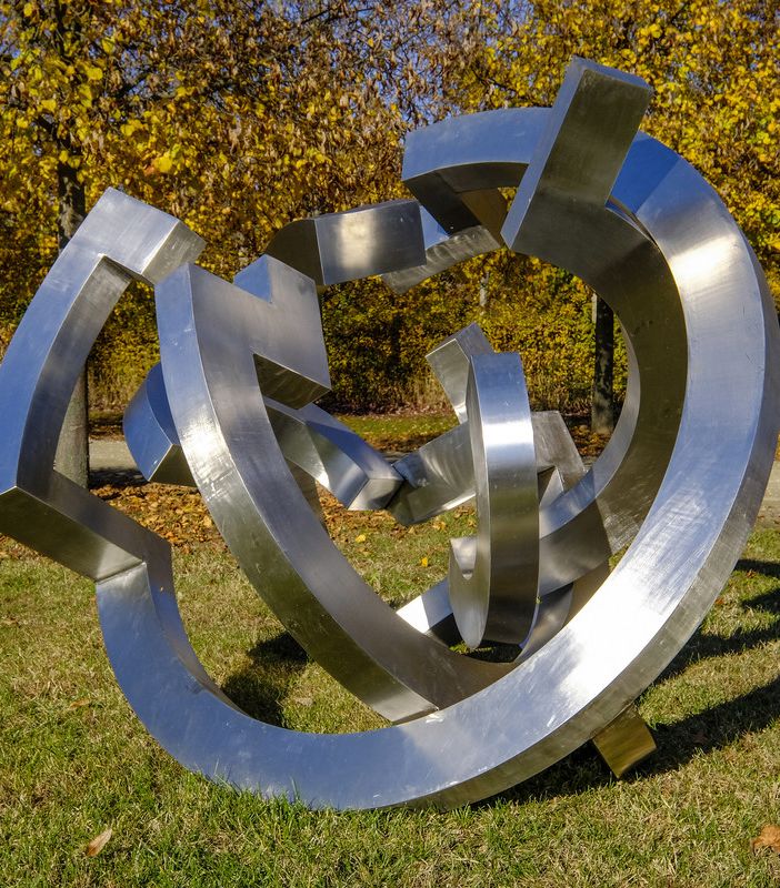 I nove &quot;giochi siderali&quot; di Riccardo Cordero ai Giardini della Reggia di Venaria