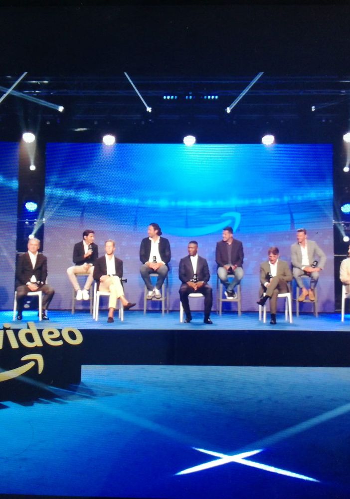 la presentazione della prossima stagione di Champions con calciatori e giornalisti