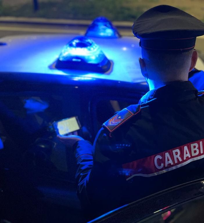 Picchia la moglie in presenza dei figli: 49enne arrestato dai carabinieri di Collegno