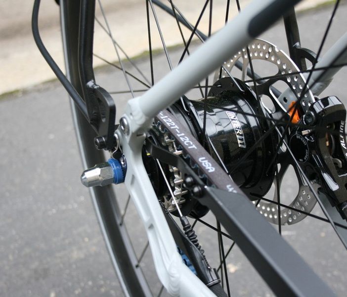 Mobilità sostenibile, 39 nuove rastrelliere per le biciclette: iniziati i lavori a Grugliasco
