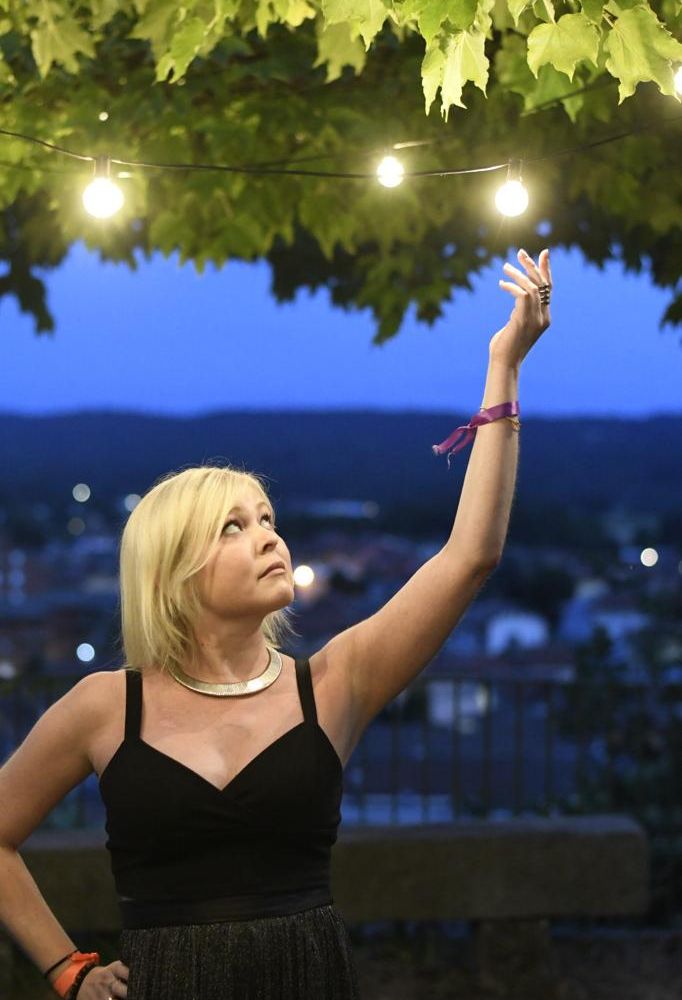 A Grugliasco, torna Stand Up for Elisa: il contest fra stand up comedians che unisce commedia e sociale