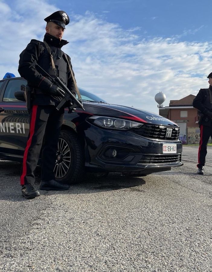 Grugliasco, ferisce il compagno al volto e scappa: arrestata una 30enne