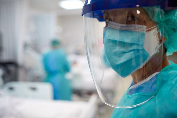 Covid, tre decessi oggi in Piemonte. Scende il numero di ricoverati: -2 in terapia intensiva