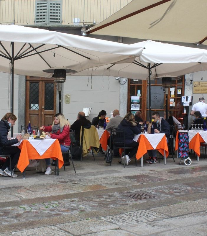 il dehors di un locale