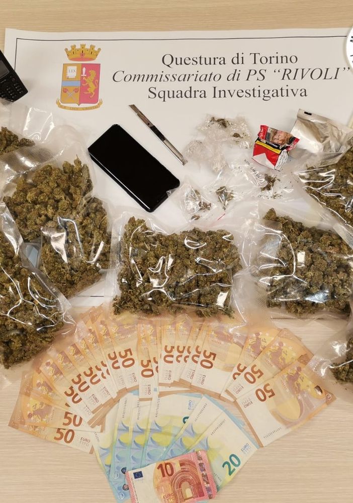 soldi e droga recuperati dalla Polizia di Rivoli soldi e droga recuperati dalla Polizia di Rivoli