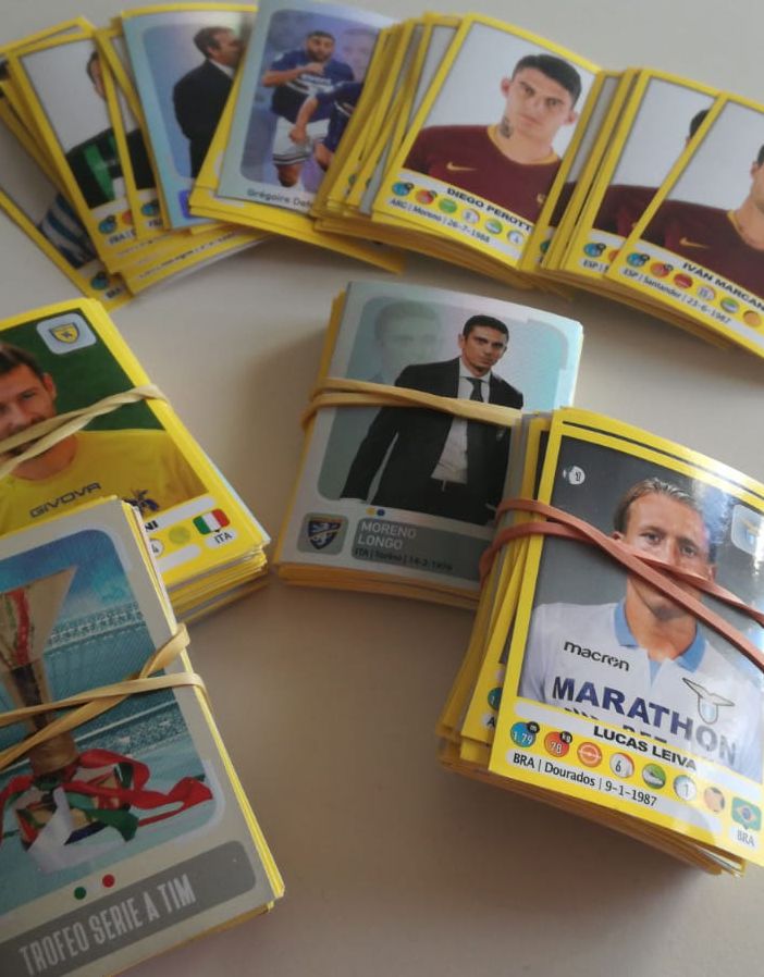 Intesa Sanpaolo regala 18mila album Calciatori Panini e 11 milioni di figurine a minori in difficoltà