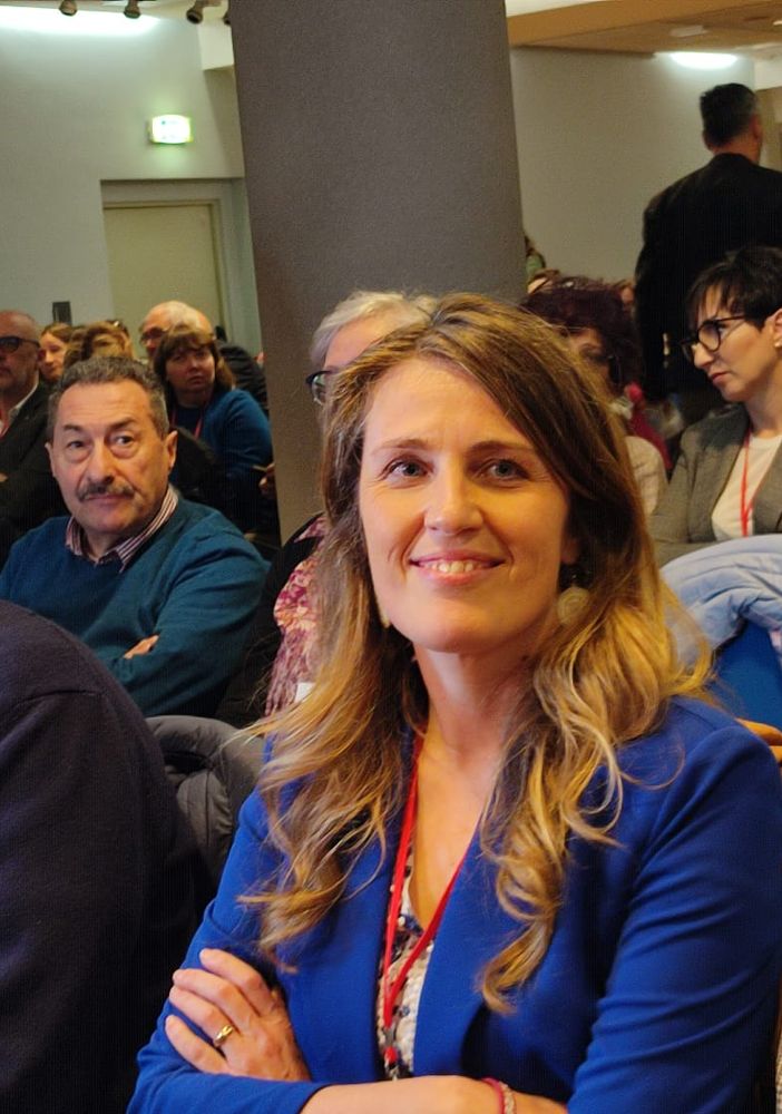 Gribaudo seduta in prima fila