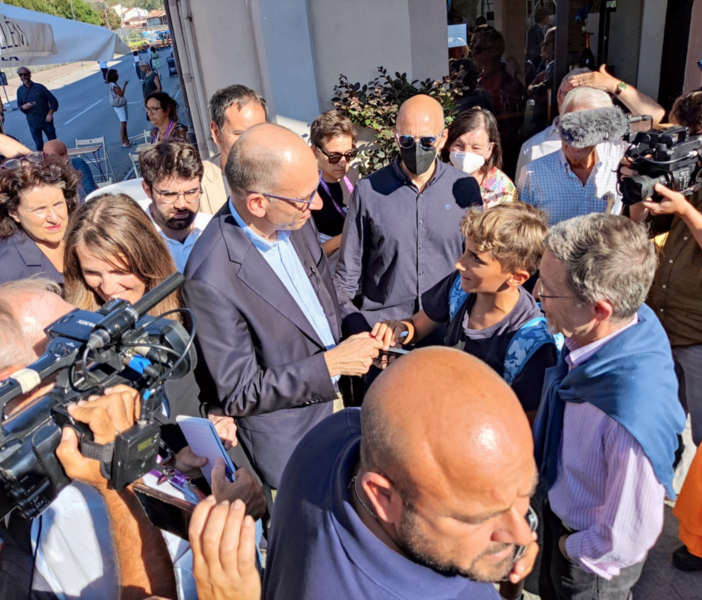 Letta incontra pubblico a Dogliani