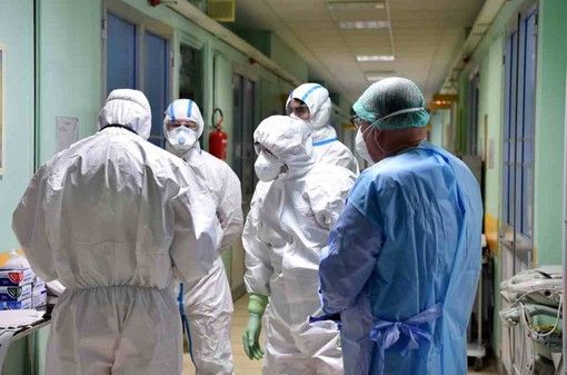Coronavirus, l'Unità di Crisi chiede rinforzi: rilanciato il bando per l'assunzione di infermieri e collaboratori socio sanitari