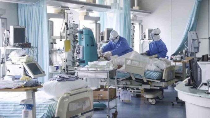 Coronavirus, 54 i decessi oggi in Piemonte. Scendono ancora i ricoverati in terapia intensiva