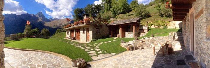 Coldiretti: "Far ripartire il turismo con la carta verde e riaprire la ristorazione"