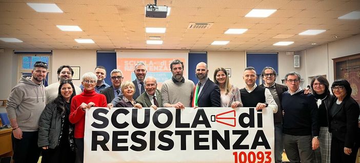 Greppi e Dudu dei Modena City Ramblers ospiti a Collegno per la "Scuola di Resistenza 2.0" Greppi e Dudu dei Modena City Ramblers ospiti a Collegno per la "Scuola di Resistenza 2.0"