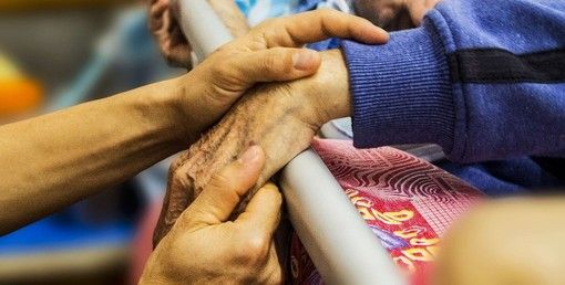 anziano ospite in una rsa