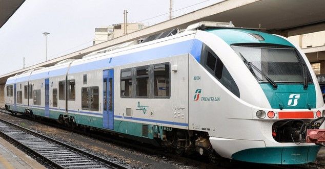 Ferrovie, Avetta (Pd): "Carrozze allagate, vagoni strapieni e condizionatori mal funzionanti" Ferrovie, Avetta (Pd): "Carrozze allagate, vagoni strapieni e condizionatori mal funzionanti"