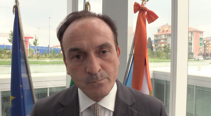 migranti e alberto cirio