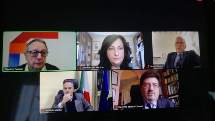 Settimana del lavoro 2020, da Tridico ad Azzolina tra istruzione e formazione. Manca: "La scuola è rimasta sempre uguale a se stessa: deve cambiare" Settimana del lavoro 2020, da Tridico ad Azzolina tra istruzione e formazione. Manca: "La scuola è rimasta sempre uguale a se stessa: deve cambiare"