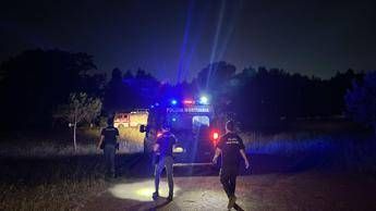 Roma, neonata trovata morta a villa Pamphili. Poco distante un sacco con i resti di una donna Roma, neonata trovata morta a villa Pamphili. Poco distante un sacco con i resti di una donna