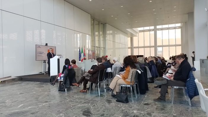 foto di archivio e conferenza 27-11 foto di archivio e conferenza 27-11