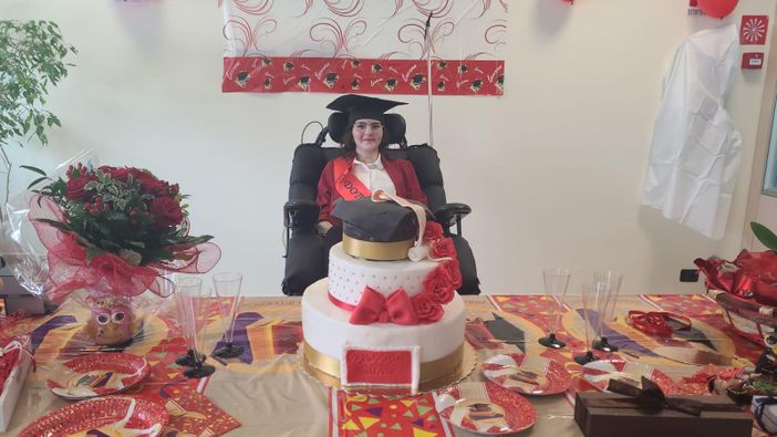 Un danno cerebrale ha tolto alle 25enne anche l'uso della parola Un danno cerebrale ha tolto alle 25enne anche l'uso della parola