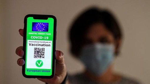 Dal 15 ottobre obbligo di green pass per tutti i lavoratori e tamponi gratuiti a chi non potrà vaccinarsi Dal 15 ottobre obbligo di green pass per tutti i lavoratori e tamponi gratuiti a chi non potrà vaccinarsi