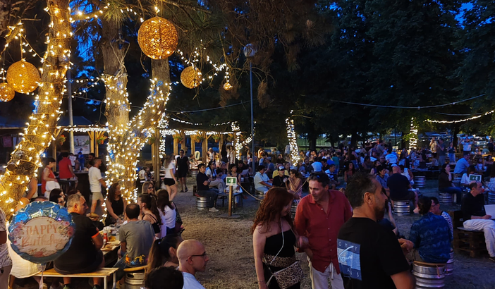 Grugliasco, si mangia sotto gli alberi con “R.estate al Parco Porporati" Grugliasco, si mangia sotto gli alberi con “R.estate al Parco Porporati"