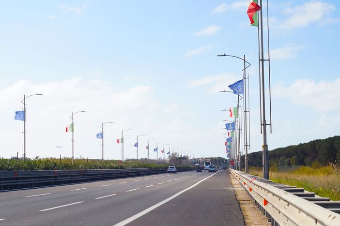 Il divieto di transito dei veicoli pesanti è in vigore domani dalle 8 alle 16 e domenica dalle 7 alle 22 Il divieto di transito dei veicoli pesanti è in vigore domani dalle 8 alle 16 e domenica dalle 7 alle 22