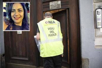 Incendio Milano, Sueli attaccata a finestra per salvarsi. Pm: "Morte atroce e consapevole" Incendio Milano, Sueli attaccata a finestra per salvarsi. Pm: "Morte atroce e consapevole"