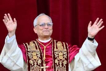 Papa Leone XIV, i primi trenta giorni di Prevost sul soglio di Pietro Papa Leone XIV, i primi trenta giorni di Prevost sul soglio di Pietro