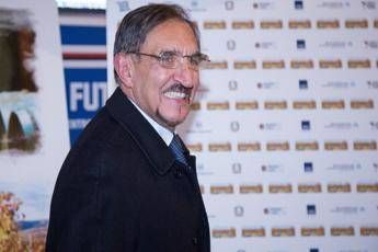 La Russa e la crisi Ferrari: "Serve Briatore. Inter? Con Esposito avremmo vinto scudetto" La Russa e la crisi Ferrari: "Serve Briatore. Inter? Con Esposito avremmo vinto scudetto"