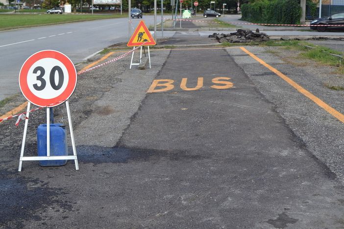 Grugliasco, nuova fermata dello scuolabus in corso Salvemini Grugliasco, nuova fermata dello scuolabus in corso Salvemini