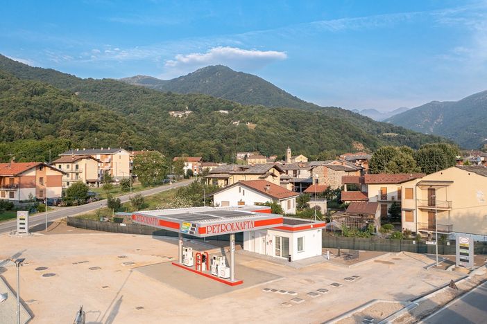 La Petrolnafta inaugura a Paesana un nuovo punto vendita La Petrolnafta inaugura a Paesana un nuovo punto vendita