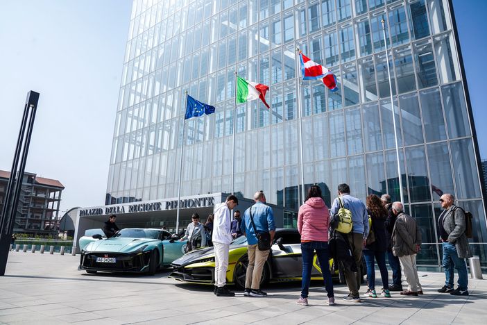 In 700 sono saliti al 41° piano del Grattacielo Piemonte nella settimana della Festa del Papà In 700 sono saliti al 41° piano del Grattacielo Piemonte nella settimana della Festa del Papà