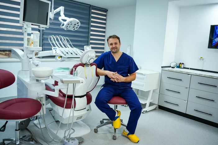 Il tuo nuovo sorriso inizia con un click all'International Dental Clinic Il tuo nuovo sorriso inizia con un click all'International Dental Clinic