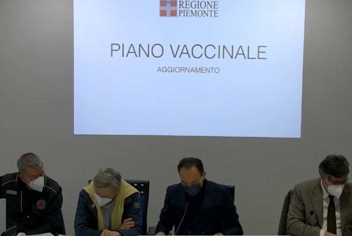 Alberto Cirio in conferenza stampa Alberto Cirio in conferenza stampa