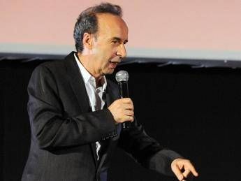 Benigni da Vespa: "L'Europa è l'unico sogno che ci resta, togliamo il veto!" Benigni da Vespa: "L'Europa è l'unico sogno che ci resta, togliamo il veto!"