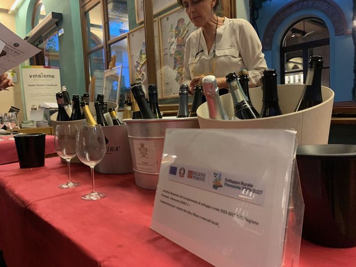 Bollicine del Roero, presenti 22 cantine espressione di 10 Comuni Bollicine del Roero, presenti 22 cantine espressione di 10 Comuni