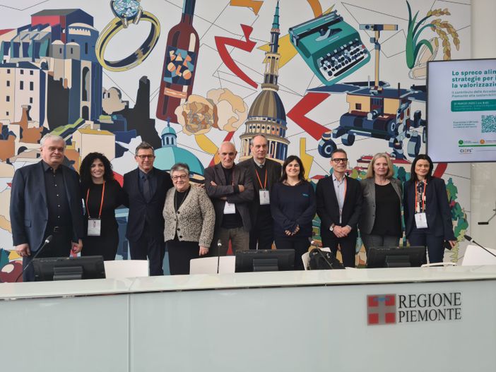 Dall’educazione ambientale preventiva di Don Bosco alle esortazioni alla consapevolezza dello spreco di Papa Francesco Dall’educazione ambientale preventiva di Don Bosco alle esortazioni alla consapevolezza dello spreco di Papa Francesco