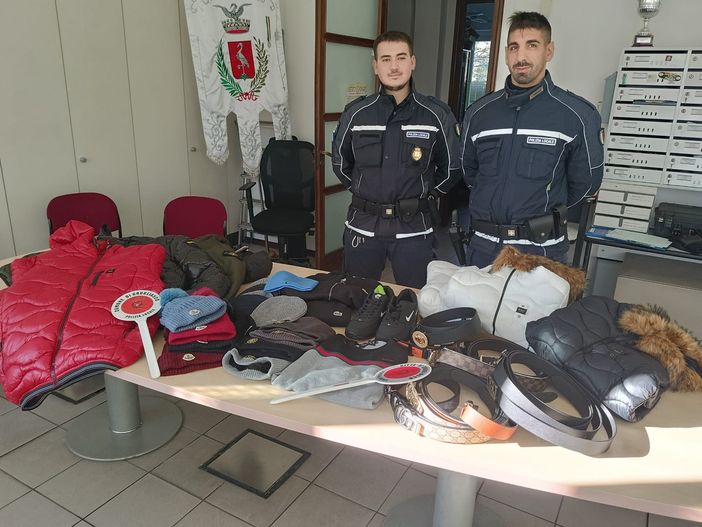 merce sequestrata a grugliasco